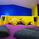 Apartment Capsule Boogie-woogie - Jacuzzi - Sauna - Billard - Jeux - Ecran Geant - Filet Suspendu - Netflix