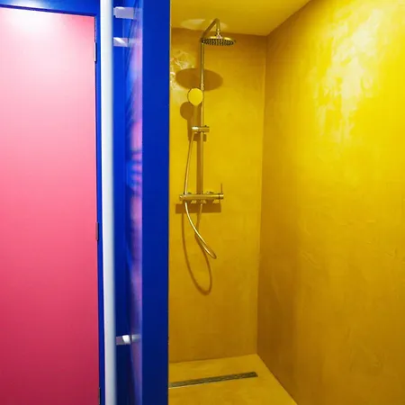 Capsule Boogie-woogie - Jacuzzi - Sauna - Billard - Jeux - Ecran Geant - Filet Suspendu - Netflix * La Louvière