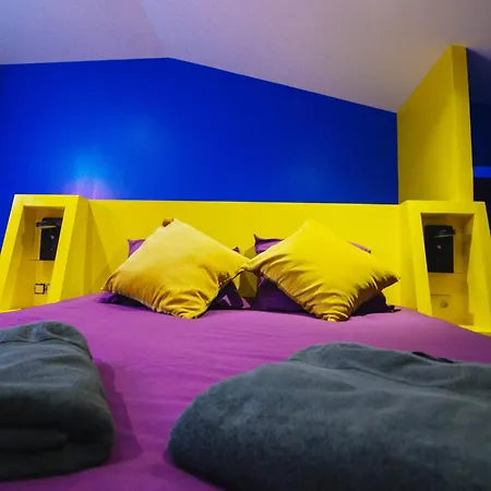 Apartmán Capsule Boogie-woogie - Jacuzzi - Sauna - Billard - Jeux - Ecran Geant - Filet Suspendu - Netflix