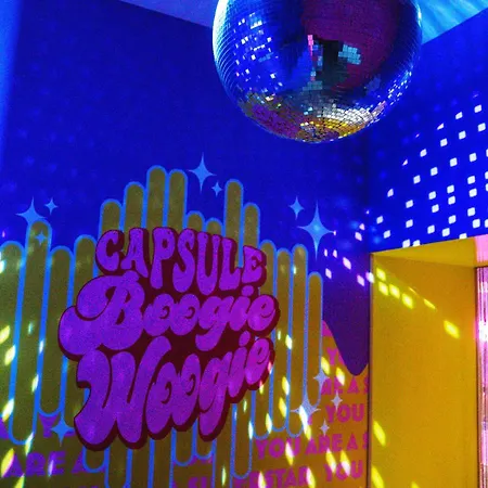 Capsule Boogie-woogie - Jacuzzi - Sauna - Billard - Jeux - Ecran Geant - Filet Suspendu - Netflix * La Louviere